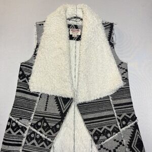 Mossimo Sleeveless Sherpa Vest S Gray Tribal Boho Aztec Raw Edges